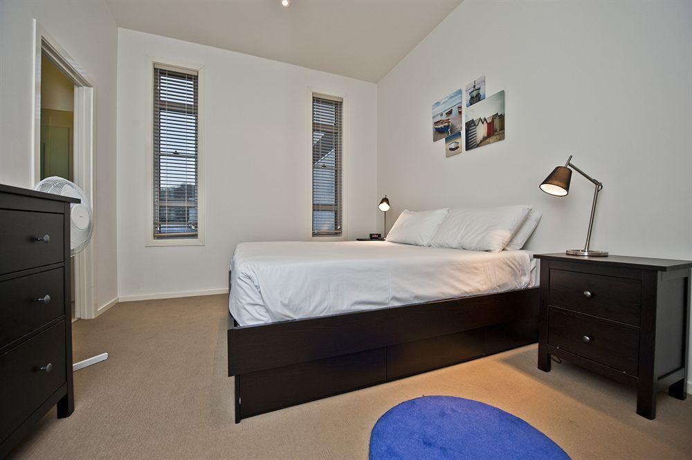 Lj Hooker Manuka Prestige Accommodation Canberra Exterior photo